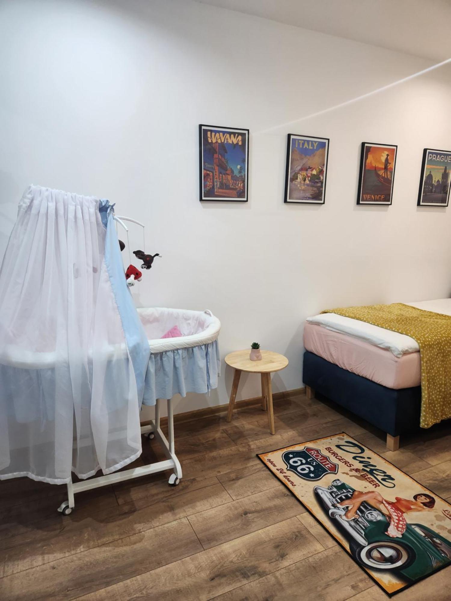Apartment Retro House Ogrod Prywatny Parking X 2 I Stacja Ladowania Parter